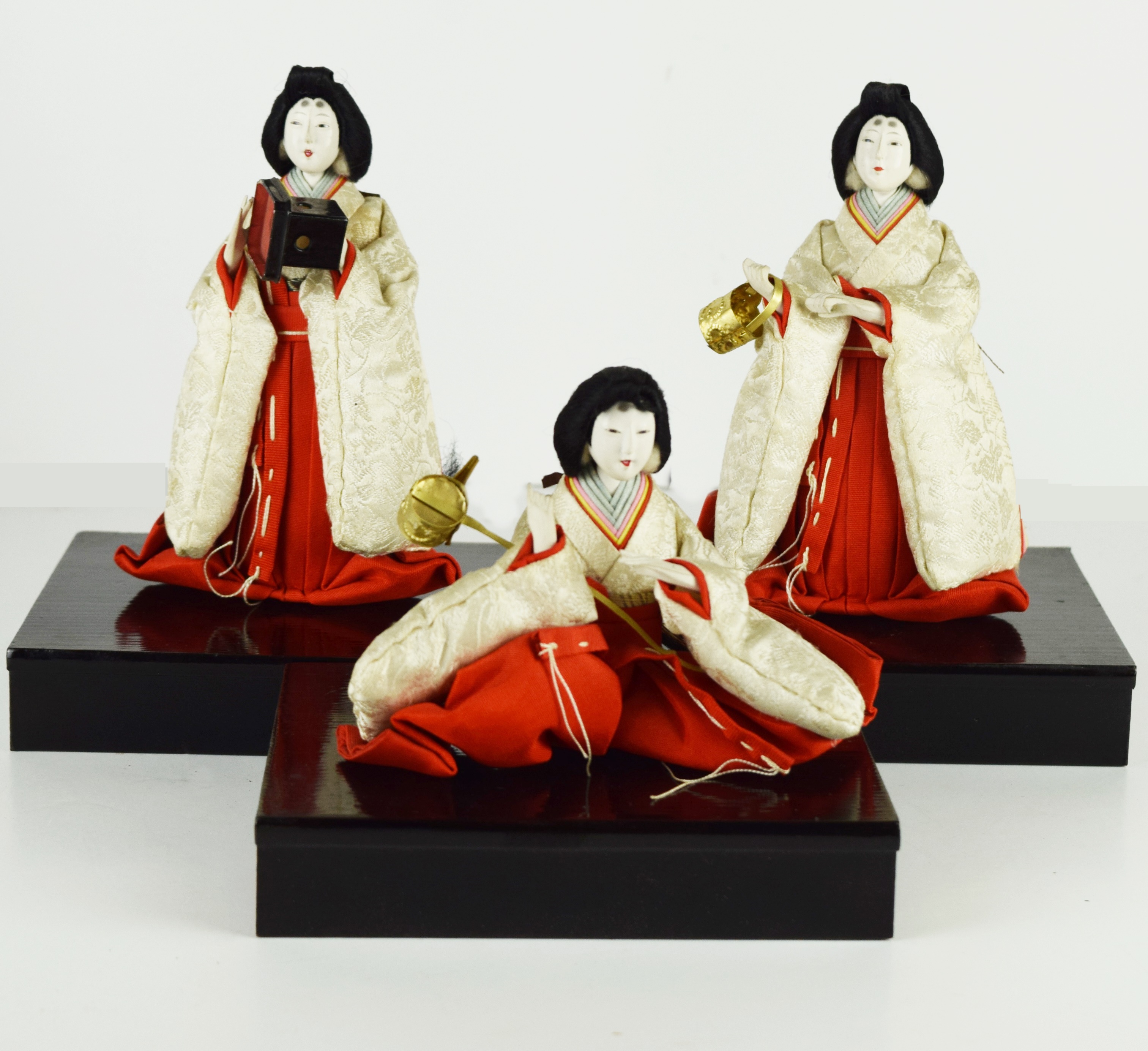 A Complete and Impressive Vintage Japanese Hina Doll Set EBTH