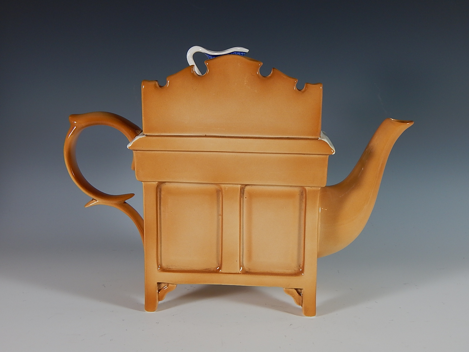 Cardew Teapot 'Cardew Blue' EBTH