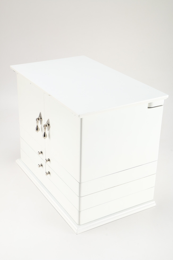 Lori Greiner Jewelry Box EBTH