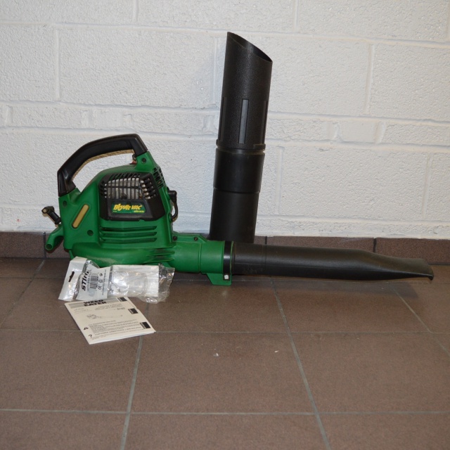 Poulan Weed Eater Gas Powered Leaf Blower/Vac EBTH