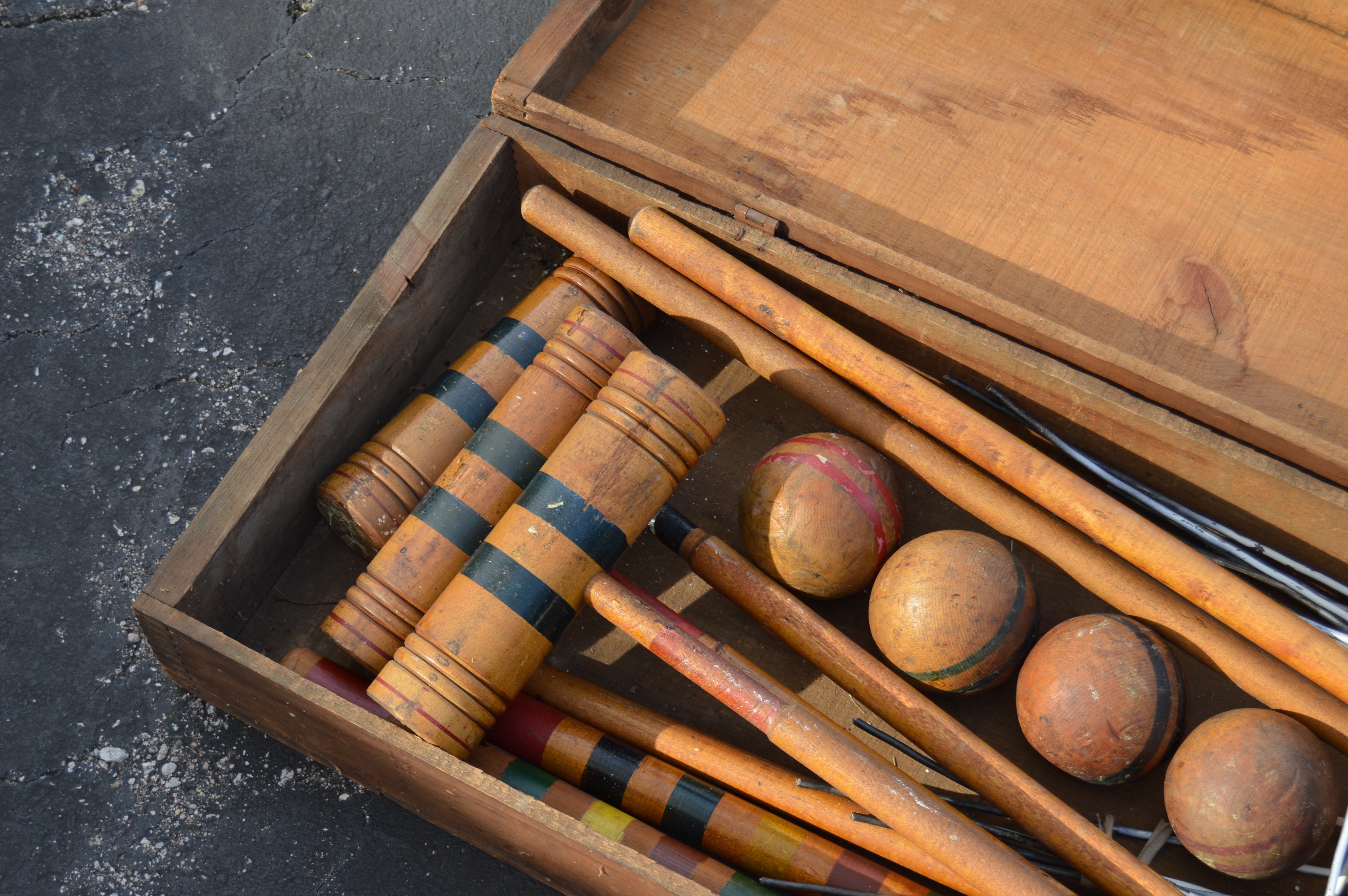 Vintage Croquet Set and History Book EBTH