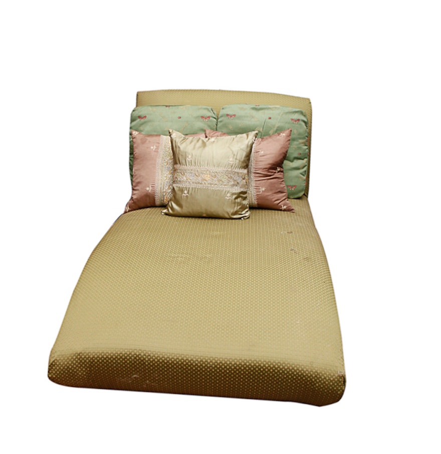 Green Chaise Lounge Chair with Decorative Pillows : EBTH