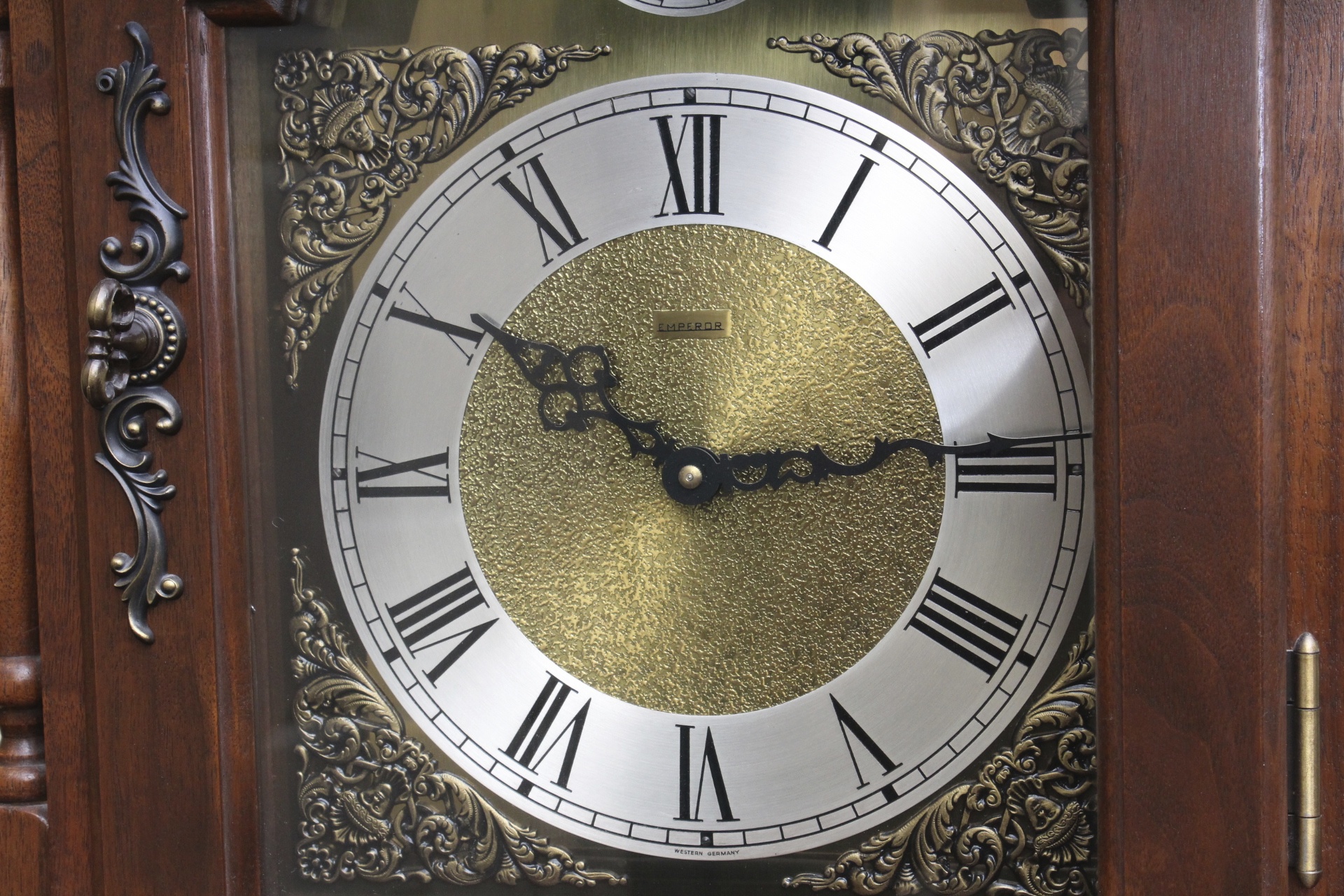 Vintage Emperor Walnut Grandfather Clock EBTH