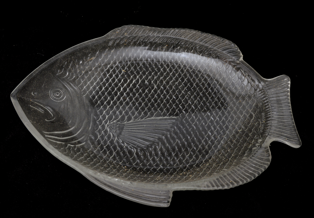 Collection of Clear Glass Fish Shaped Plates EBTH