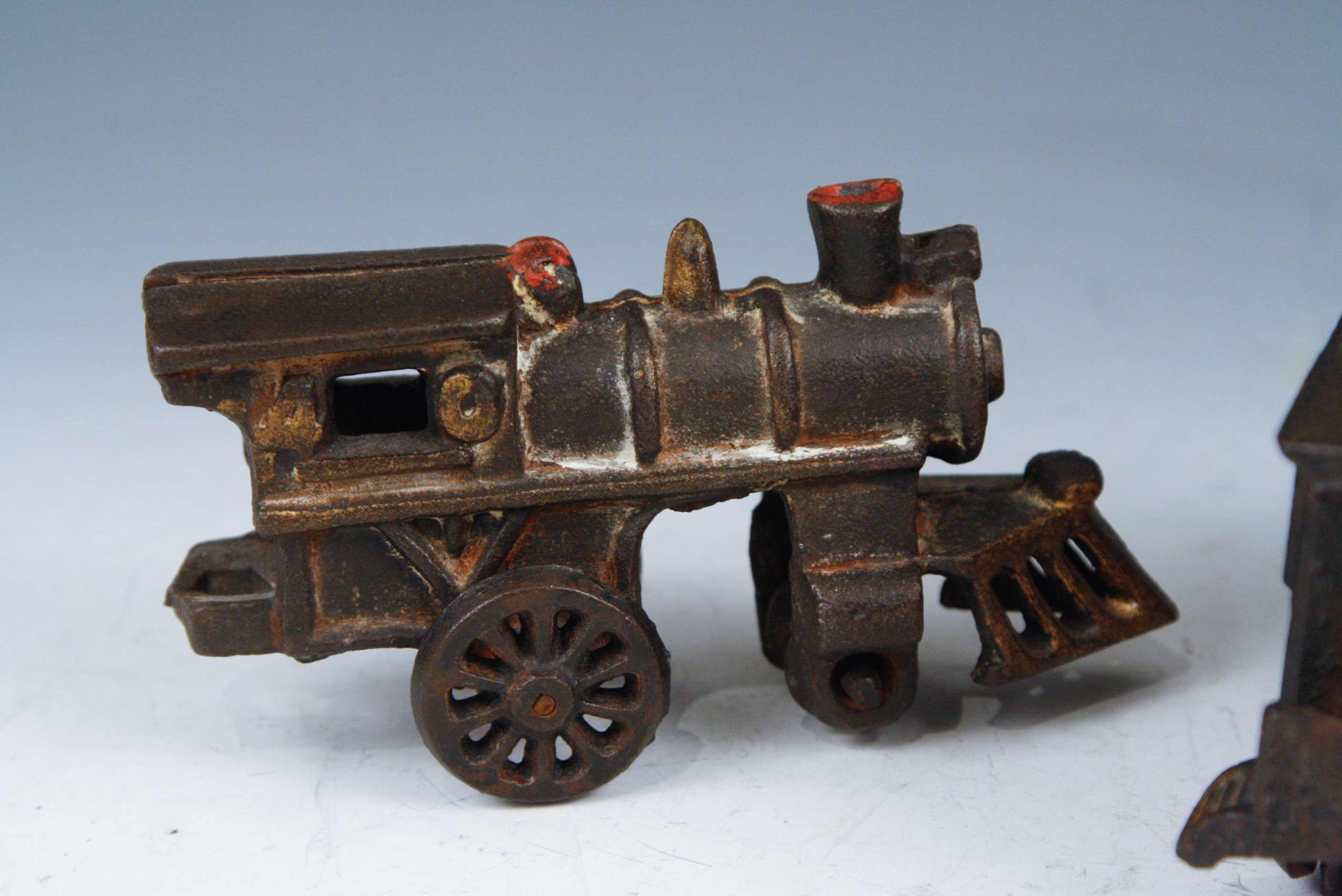 Antique Cast Iron Train Engine and Caboose EBTH