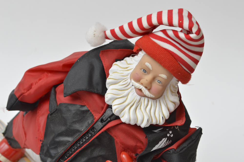 Collection of Animated Christmas Decor EBTH