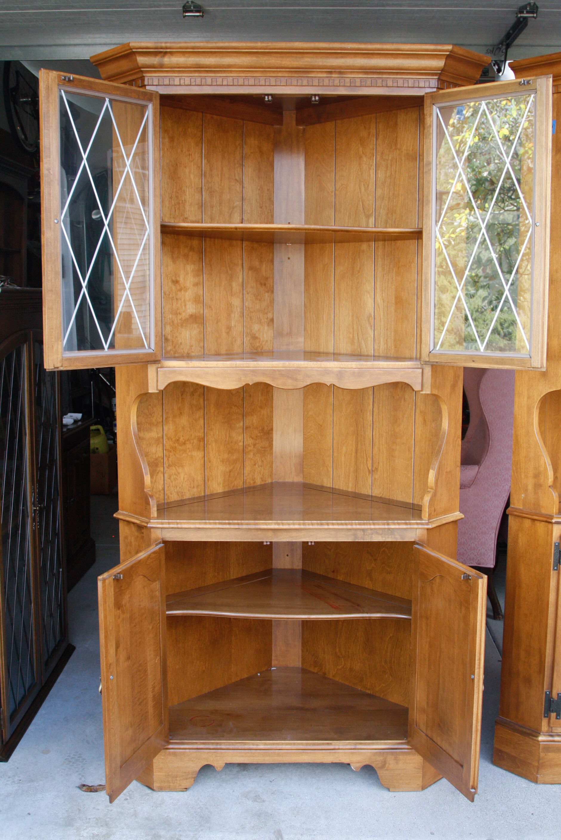 Ethan Allen Heirloom Corner 2 EBTH