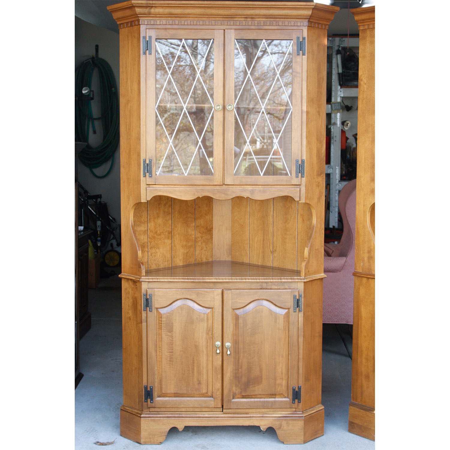 Ethan Allen Heirloom Corner 2 EBTH