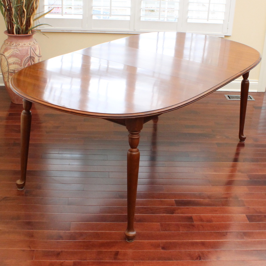 Ethan Allen American Traditional Cherry Dining Table EBTH   IMG 8157.JPG