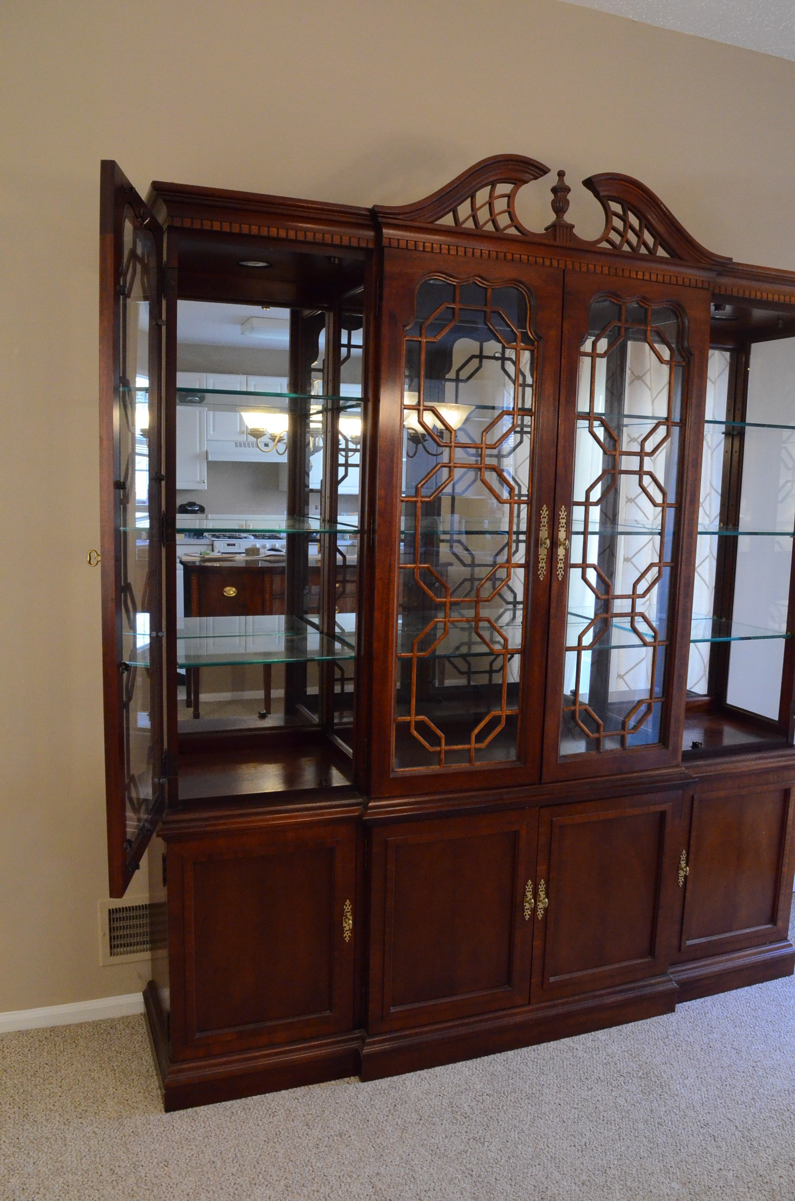 Chinese Chippendale Style China Cabinet by Thomasville | EBTH