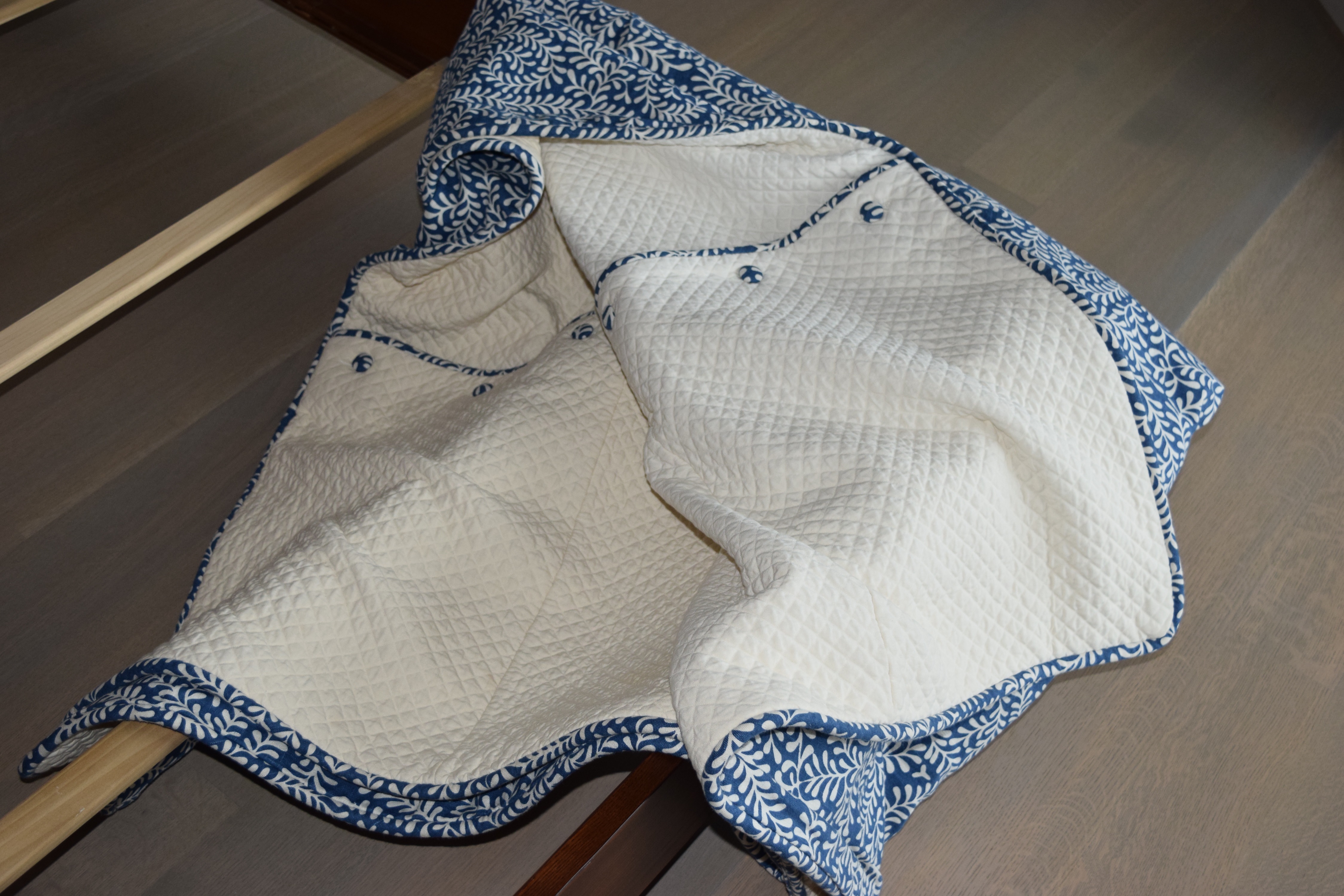 Ethan Allen Horizons Lotus Double Bed with Duvet Cover ...