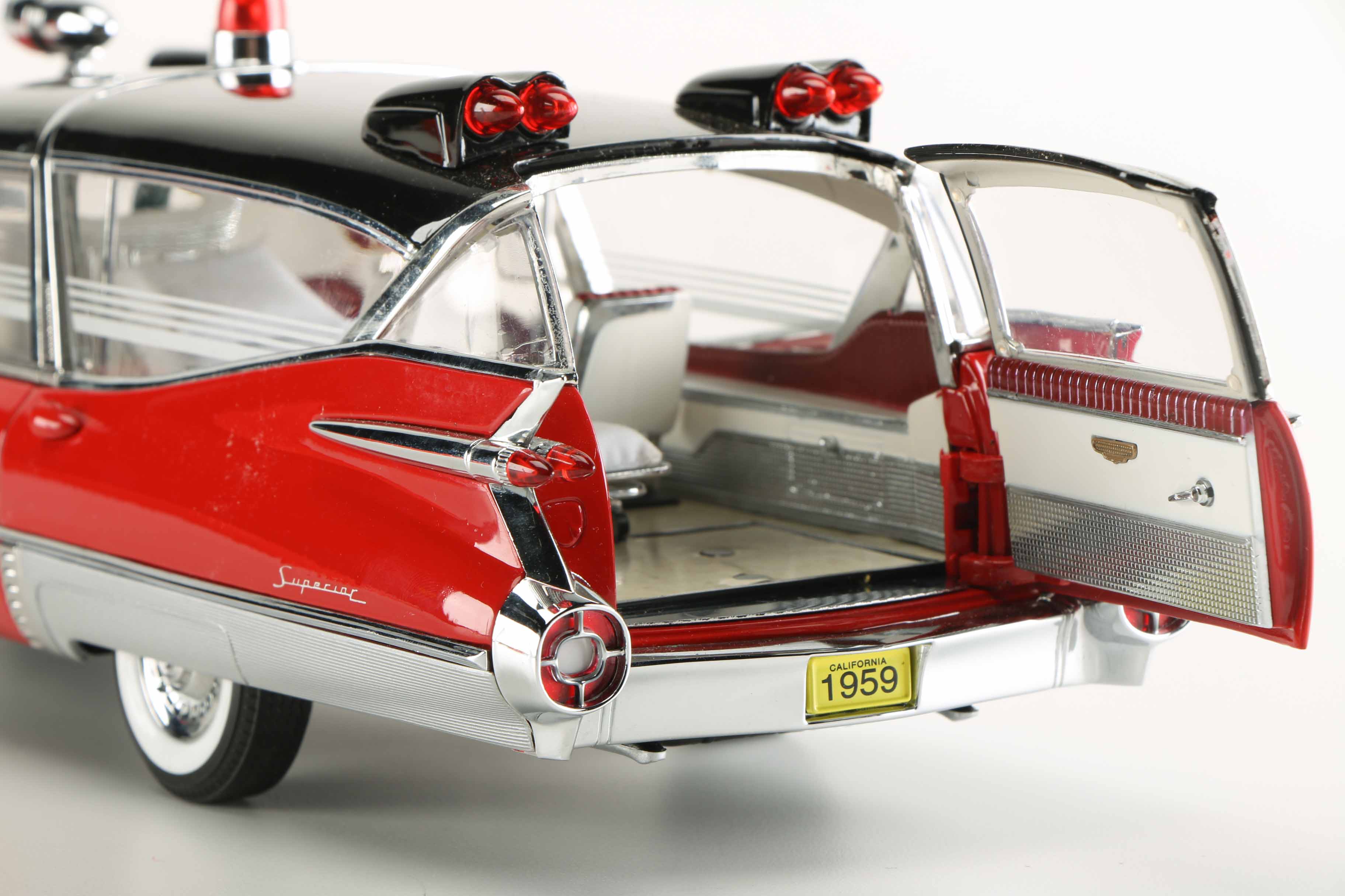 Die-Cast 1959 Cadillac Superior Ambulance | EBTH