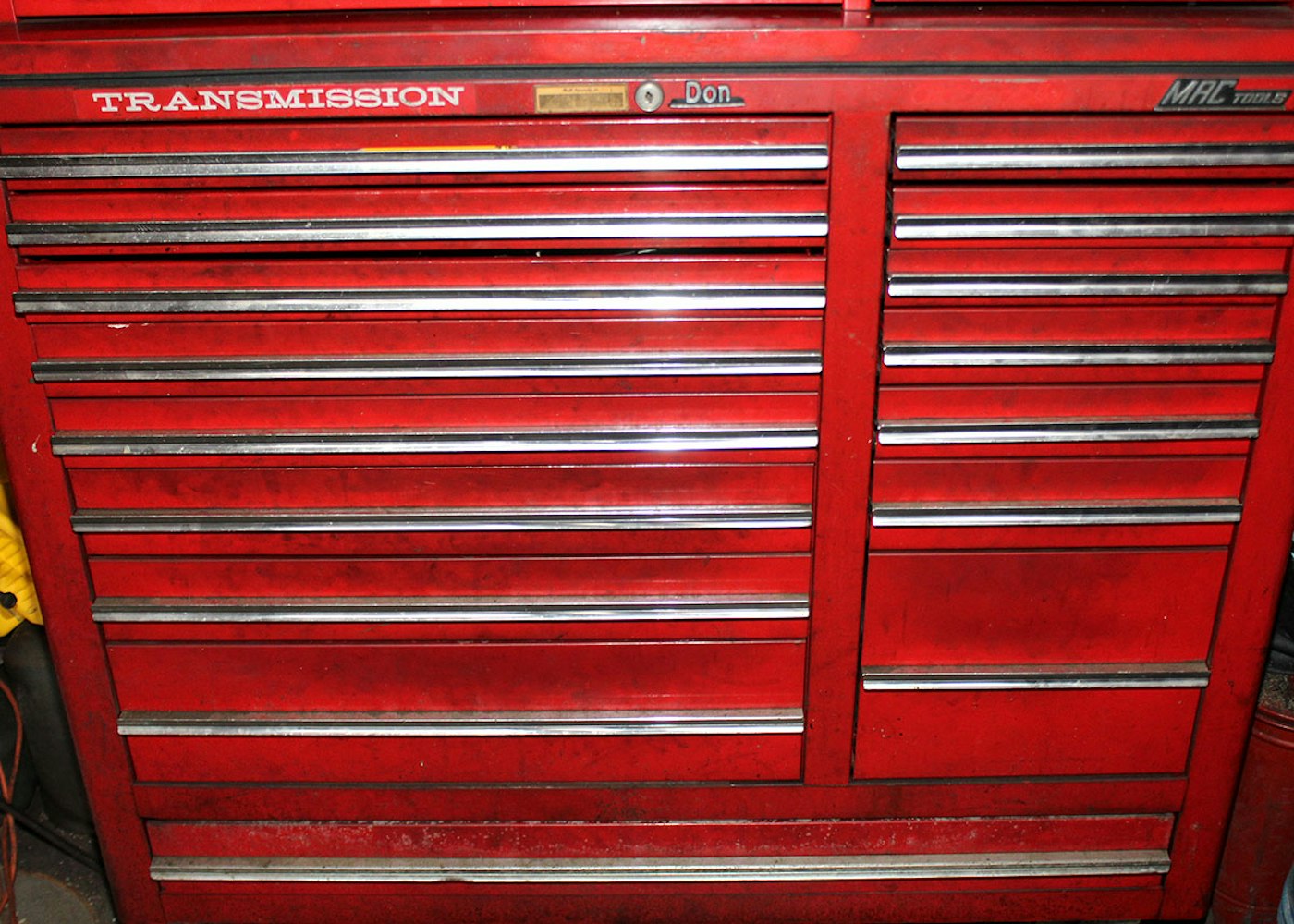 Mac top tool box