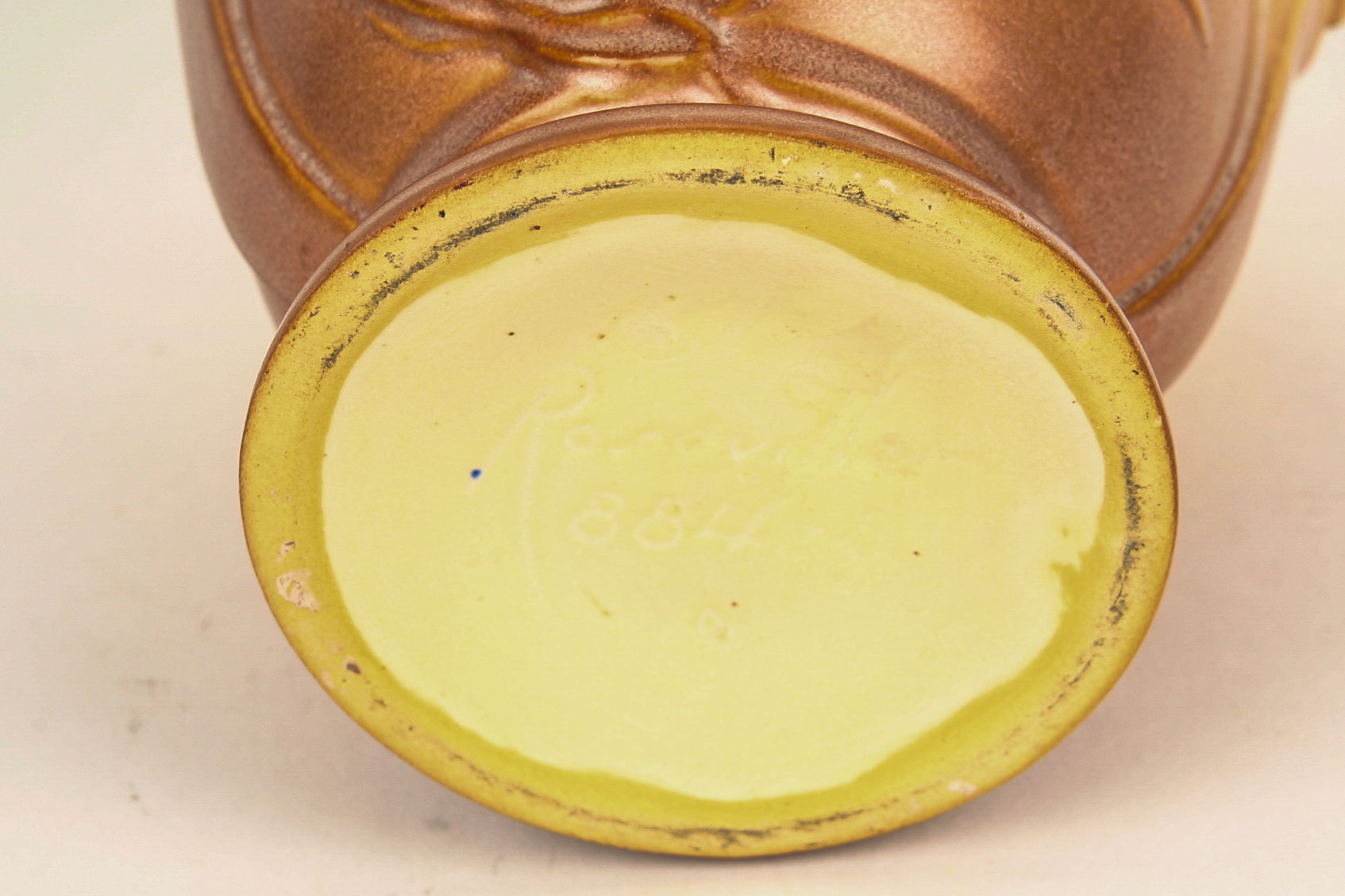 Vintage Roseville Pottery Vase in Teasel EBTH