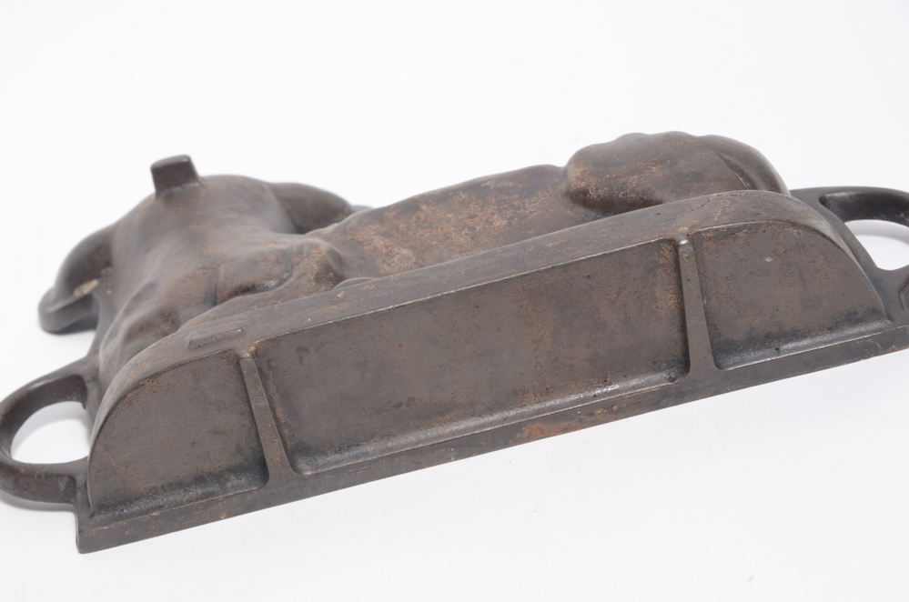 Vintage Cast Iron Sheep Mold EBTH