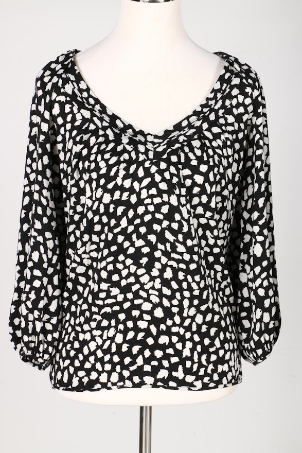 Download Two Women's Tops from Diane von Furstenberg | EBTH