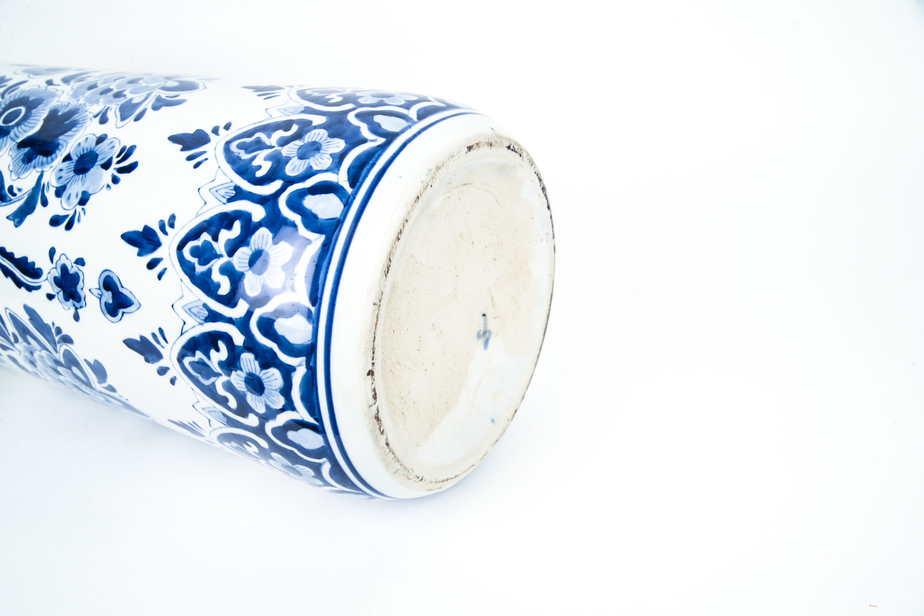 Chinese Inspired Blue and White Ceramic Umbrella Stand. EBTH