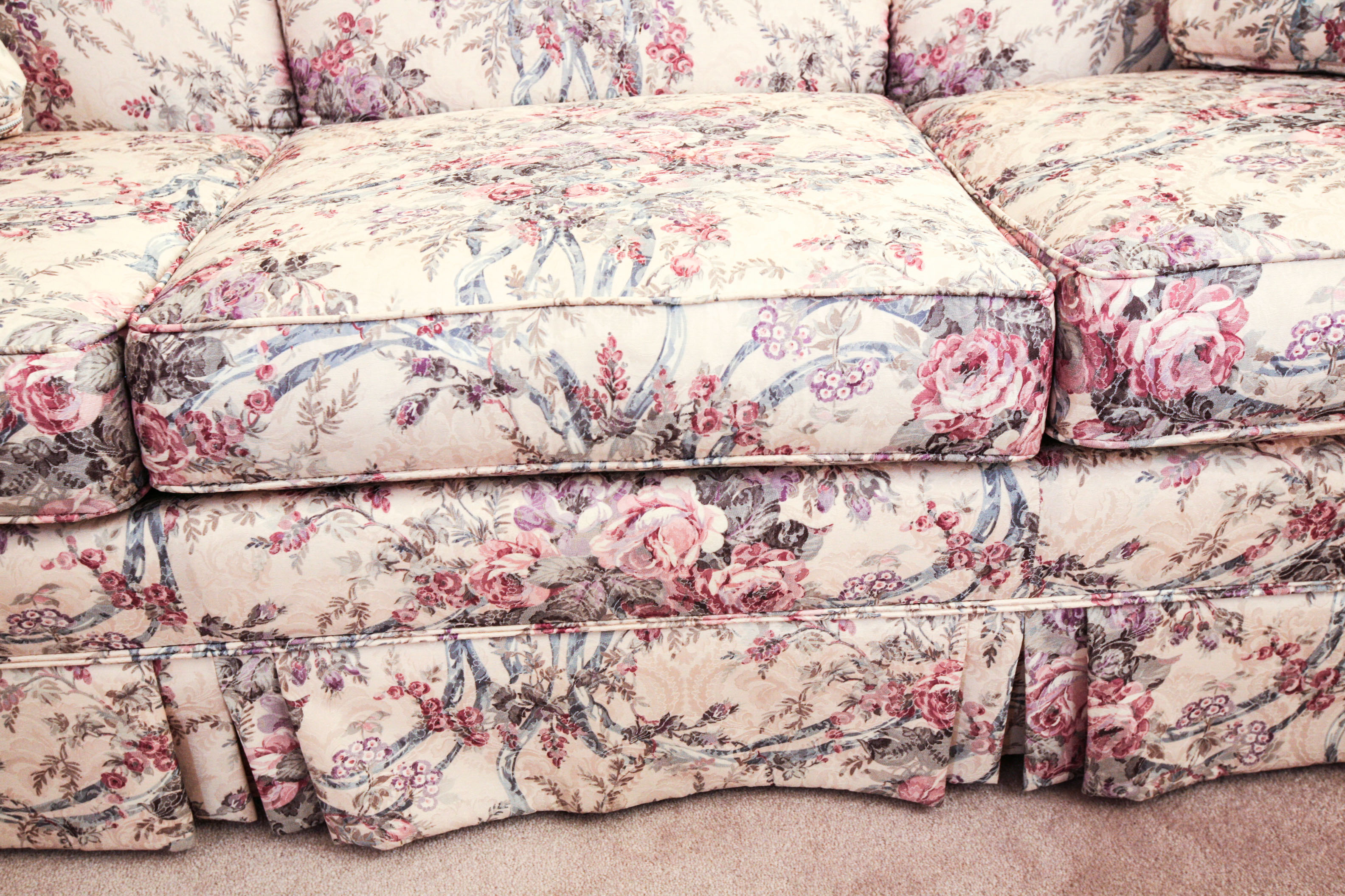 Floral Print Broyhill Sofa EBTH