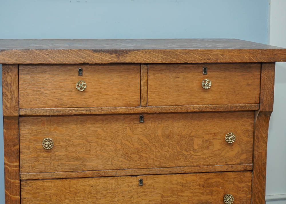 Antique Tiger Oak Veneer Chest of Drawers EBTH