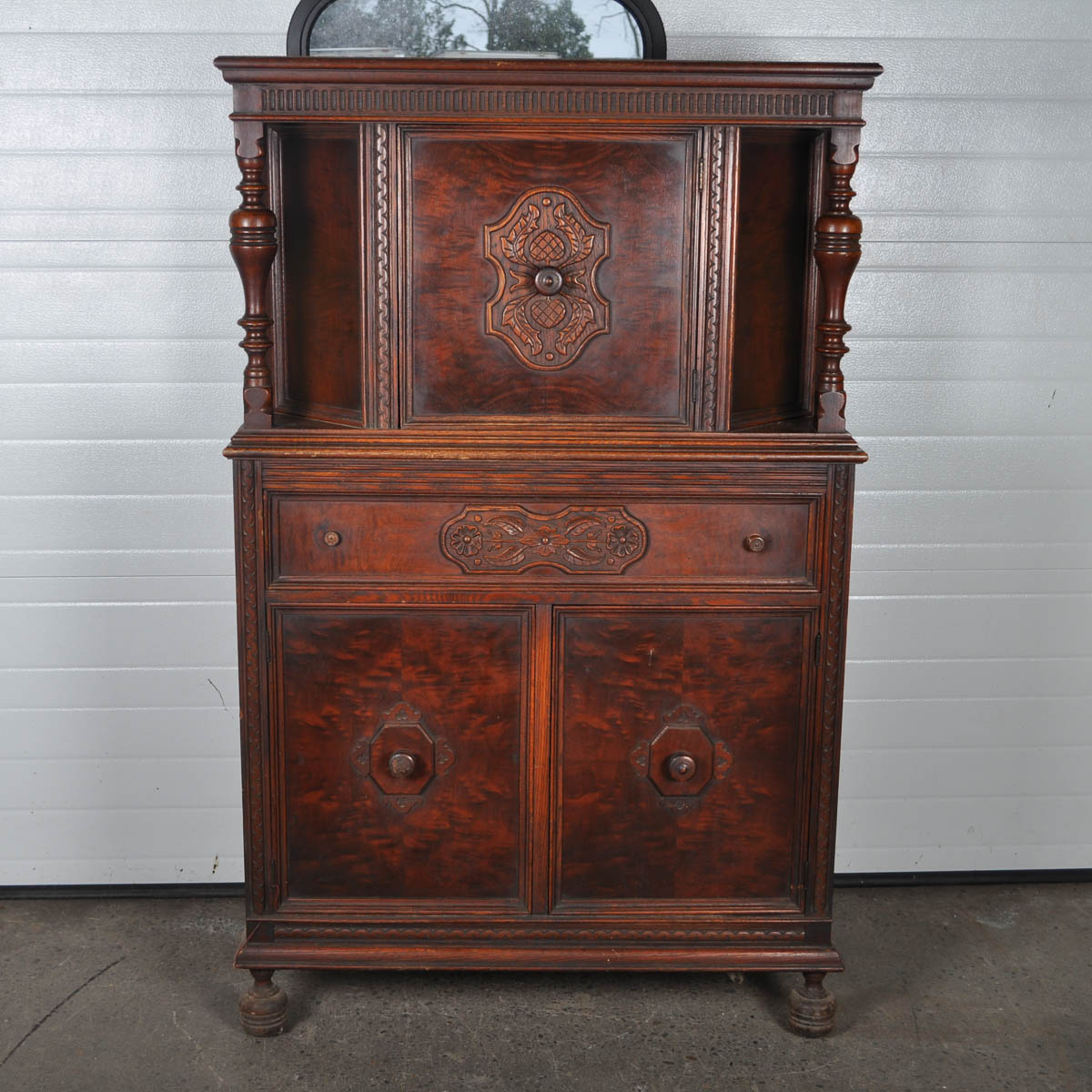 Circa 1930s Jacobean Style Blind China EBTH