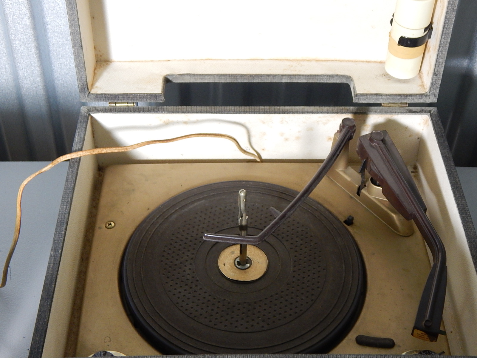 Vintage Portable Philco Stereophonic Fold Out Record Player EBTH