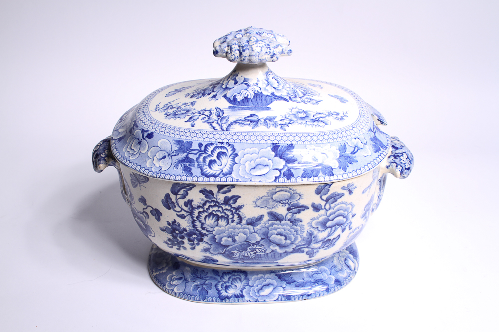 Antique Blue and White China Soup Tureen EBTH
