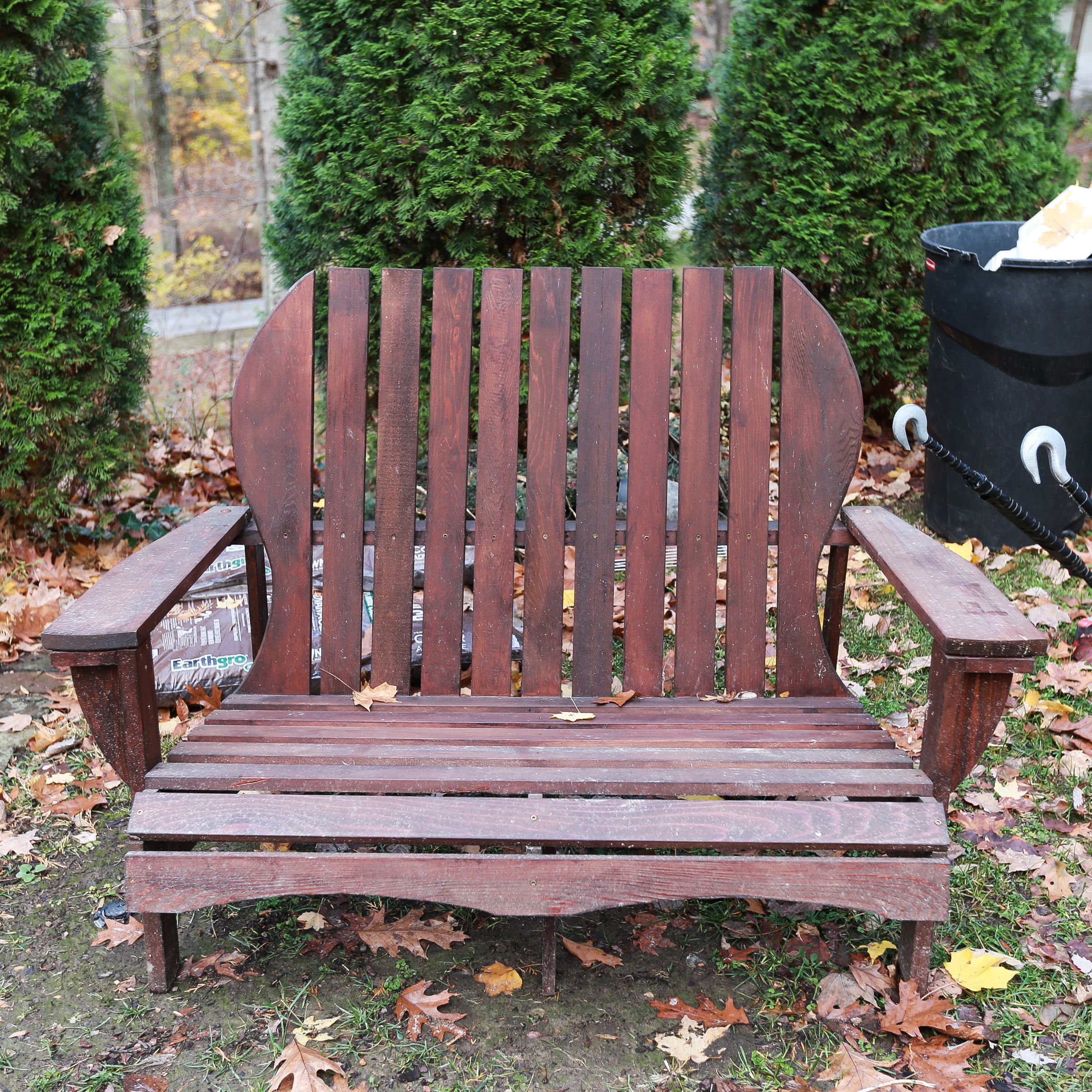 Adirondack Love Seat EBTH