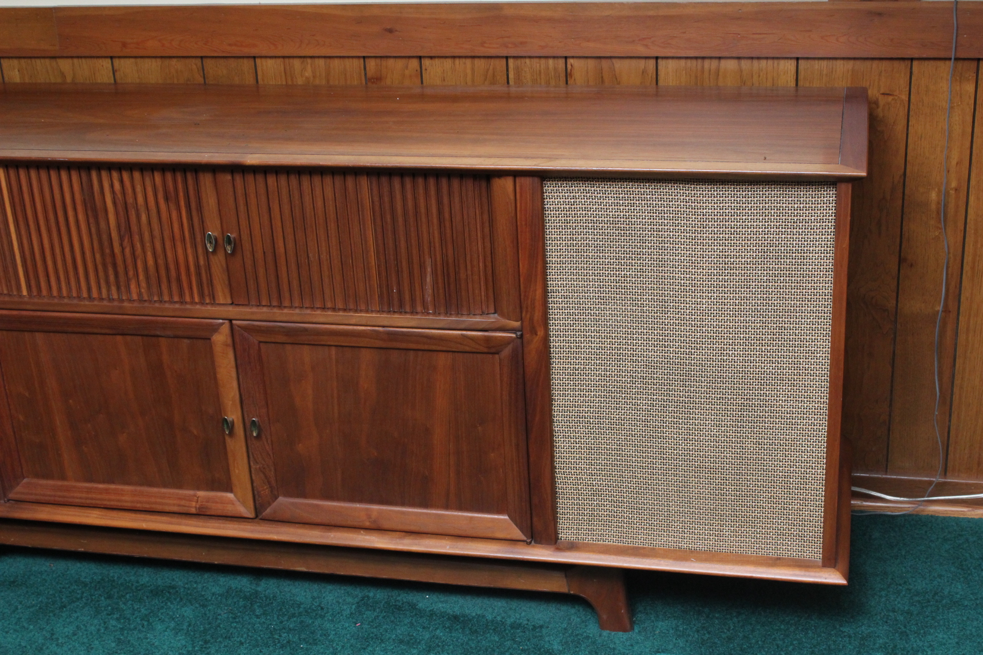Mid-Century Curtis Mathes Turntable and Stereo System Console | EBTH