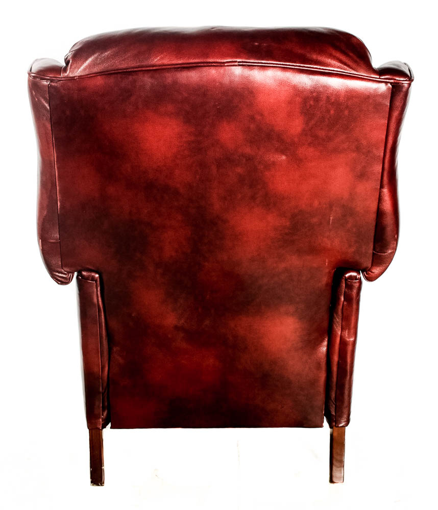 Pair of Faux Leather Recliners EBTH