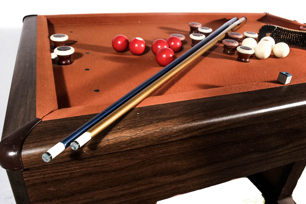 Ebonite Bumper Pool Table with Accessories EBTH