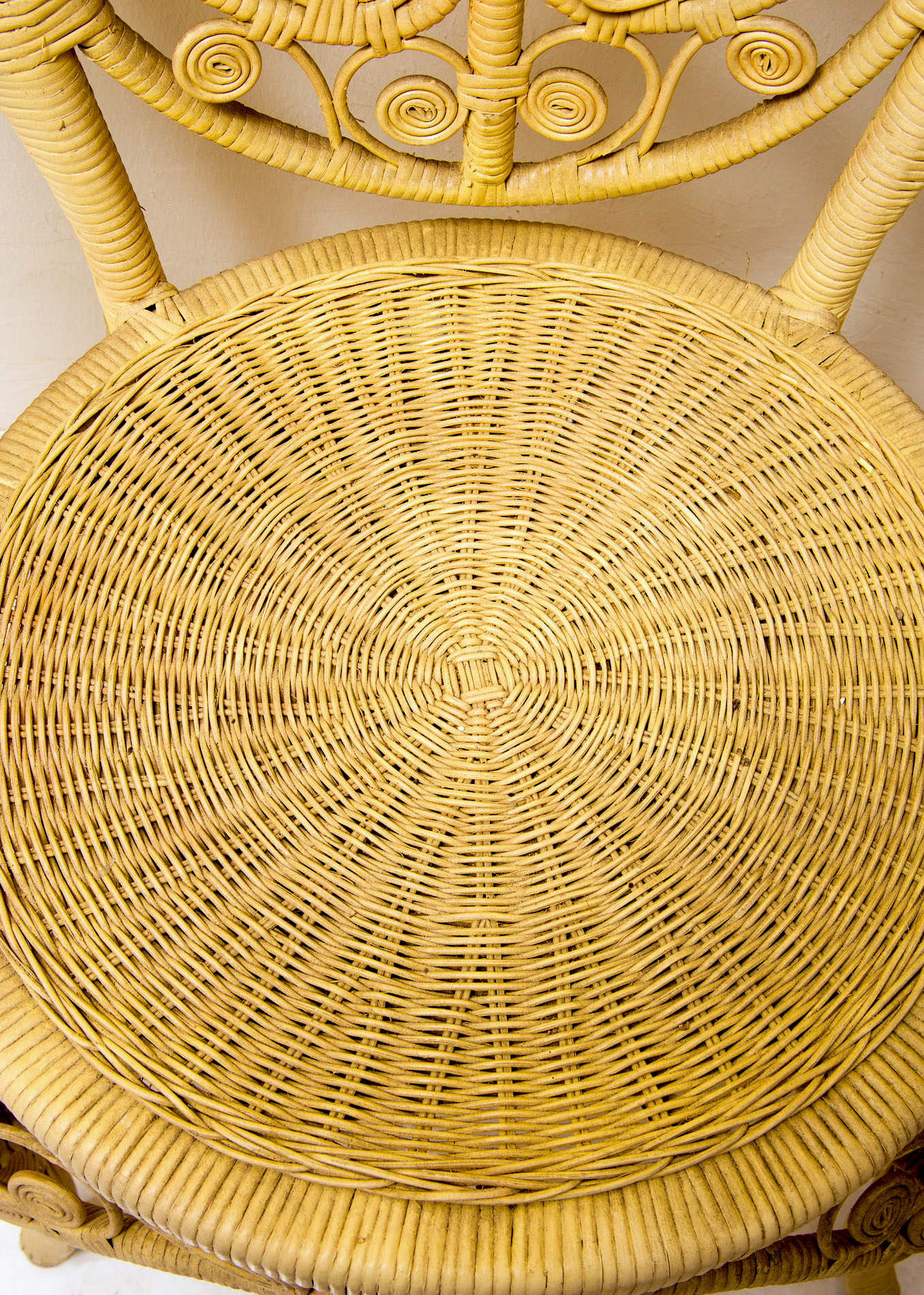 Victorian Style Yellow Wicker Chair EBTH