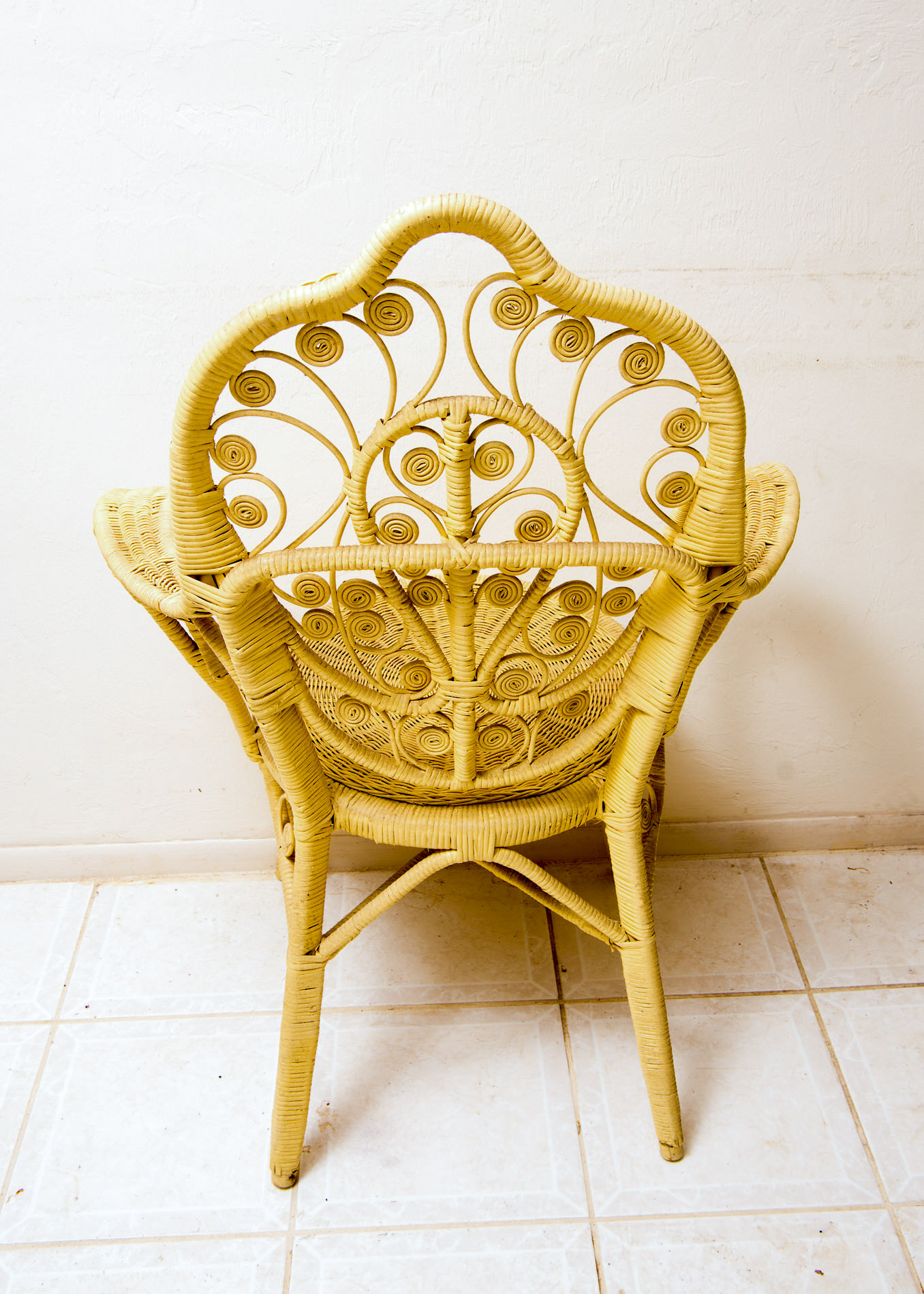 Victorian Style Yellow Wicker Chair EBTH