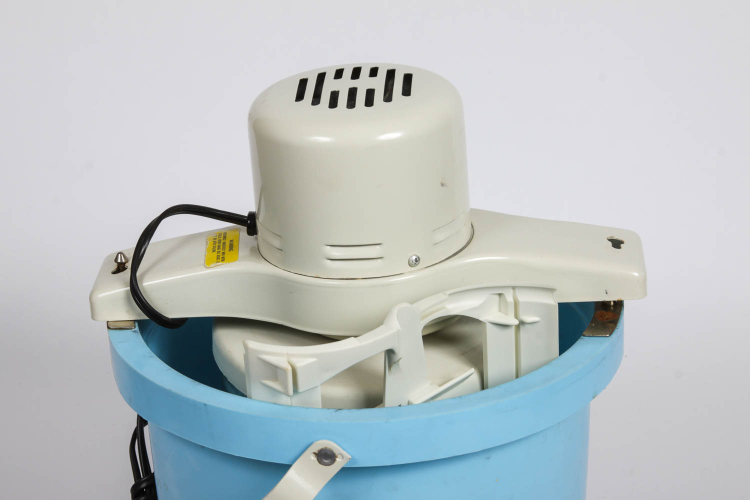 Circa 1960s to 1970s ProctorSilex Ice Cream Maker EBTH