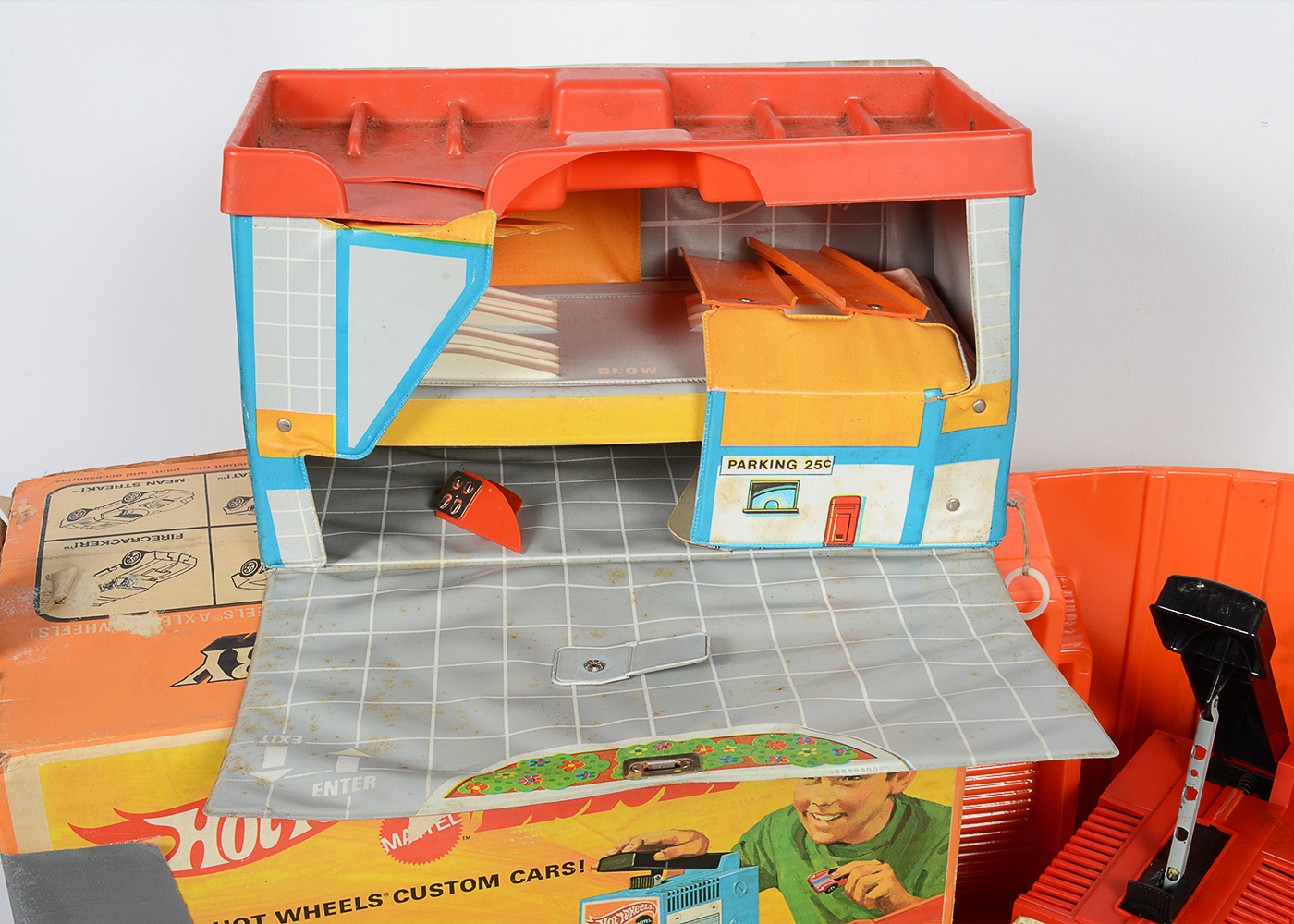 Hot Wheels Factory and Talking Service Center with Cars EBTH