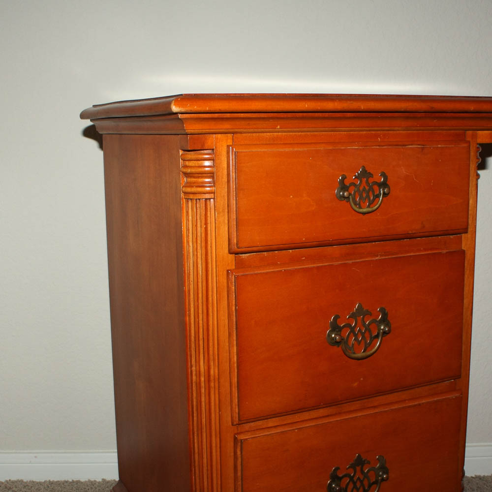 Vintage Kling Maple Nightstand EBTH