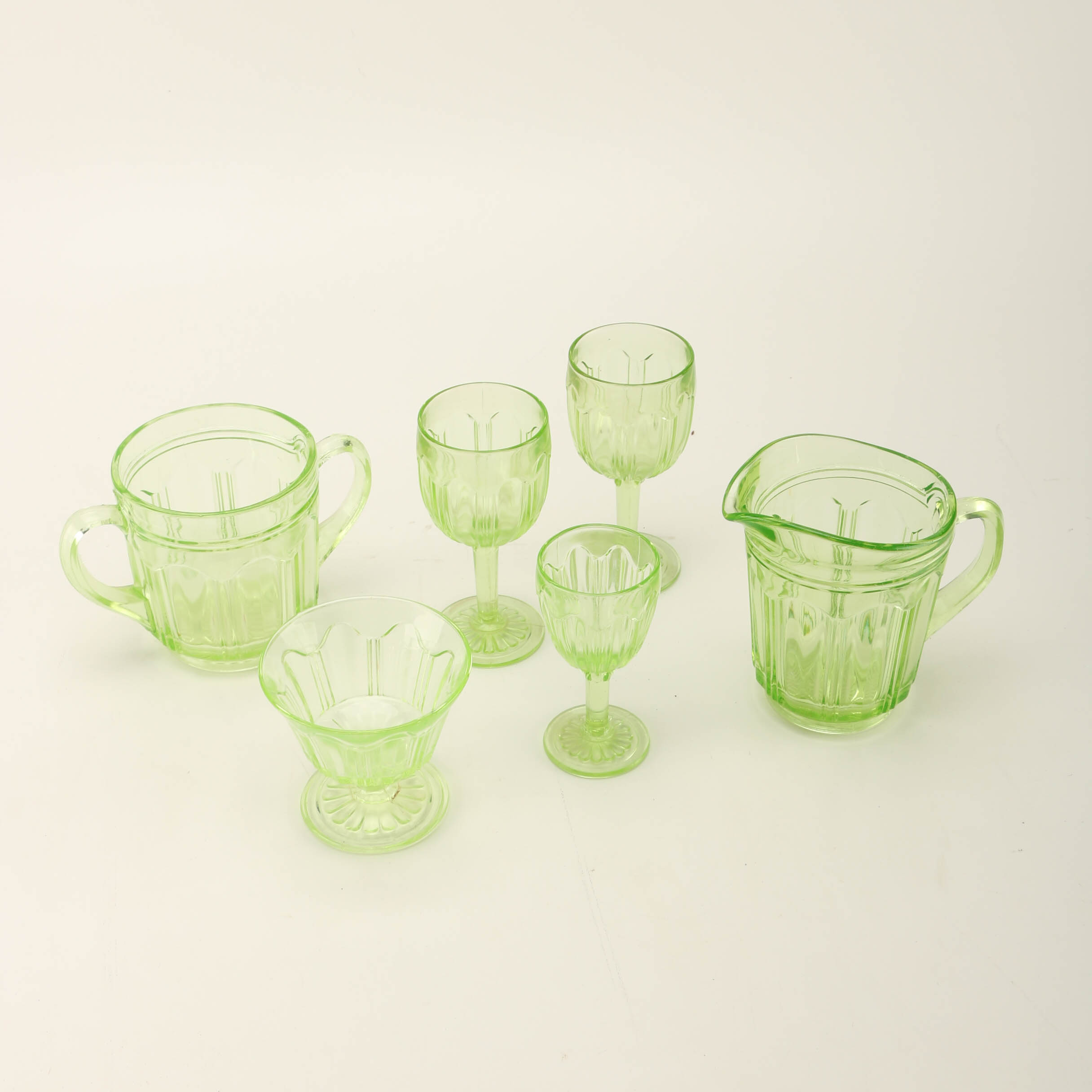 Vaseline Glassware Set EBTH