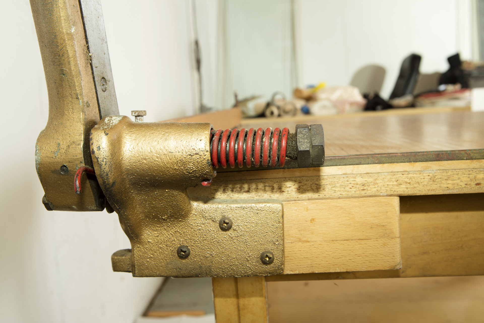 Craft Guillotine Cutting Table and Keeton Cutter Beveled Mat Cutter EBTH