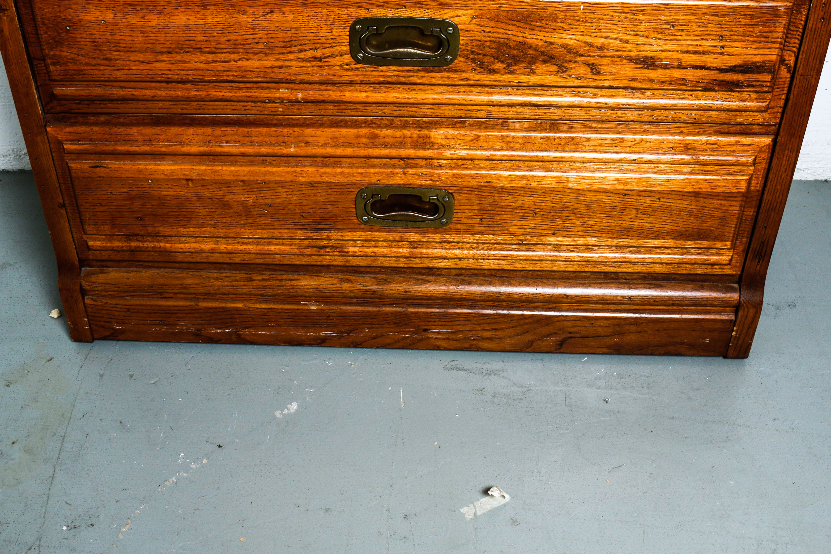 YoungHinkle Wooden Dresser with Gold Pulls EBTH