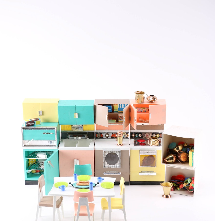 1960s Barbie Sized Deluxe Reading Dream Kitchen Playset 1960s Barbie Sized Deluxe Reading Dream Kitchen Playset