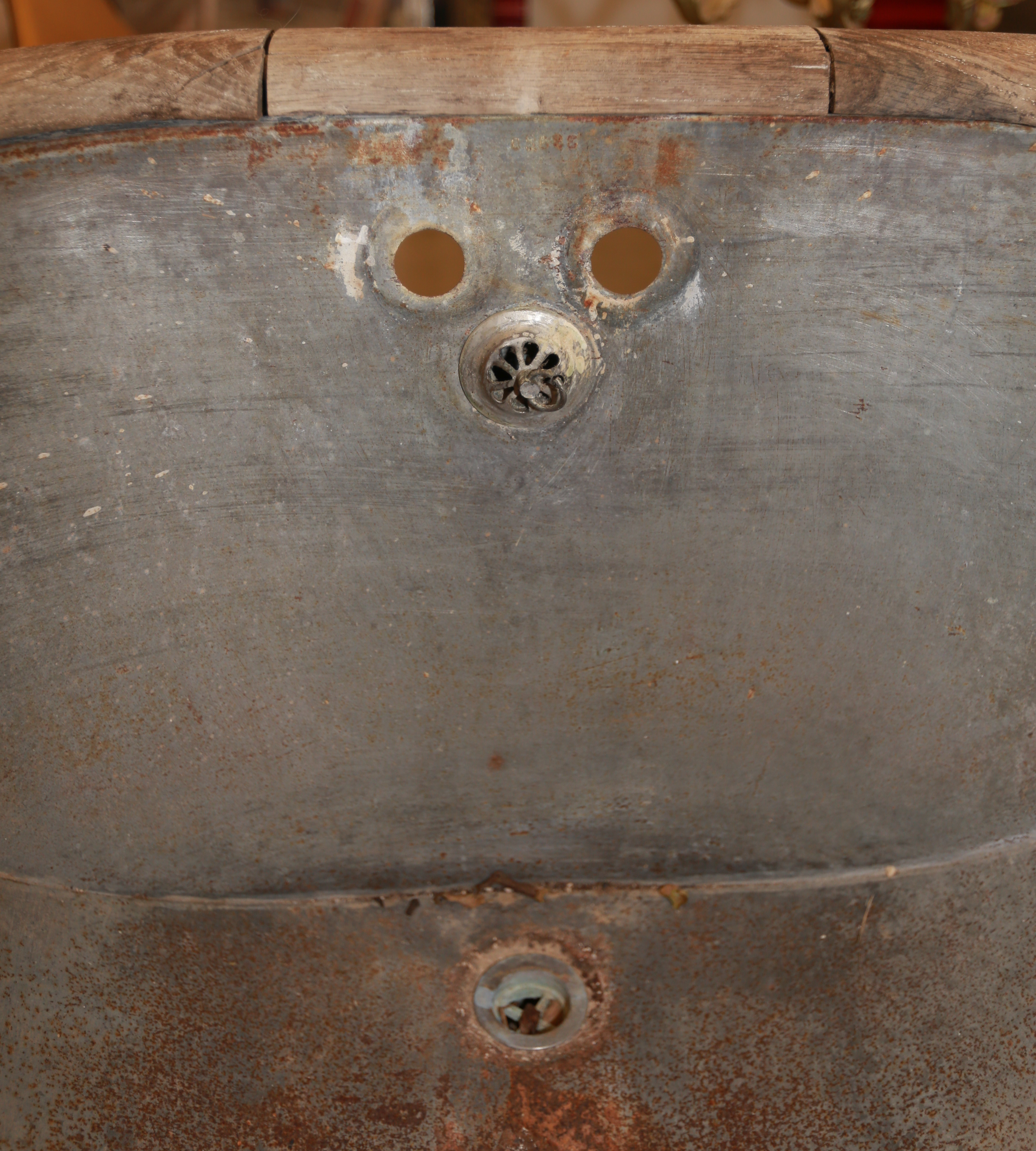 Antique Circa 1890s Metal Bathtub EBTH
