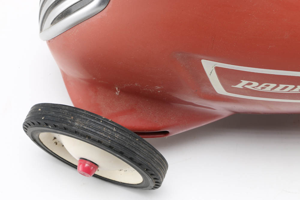 Radio Flyer "Model 8" RideOn Car EBTH
