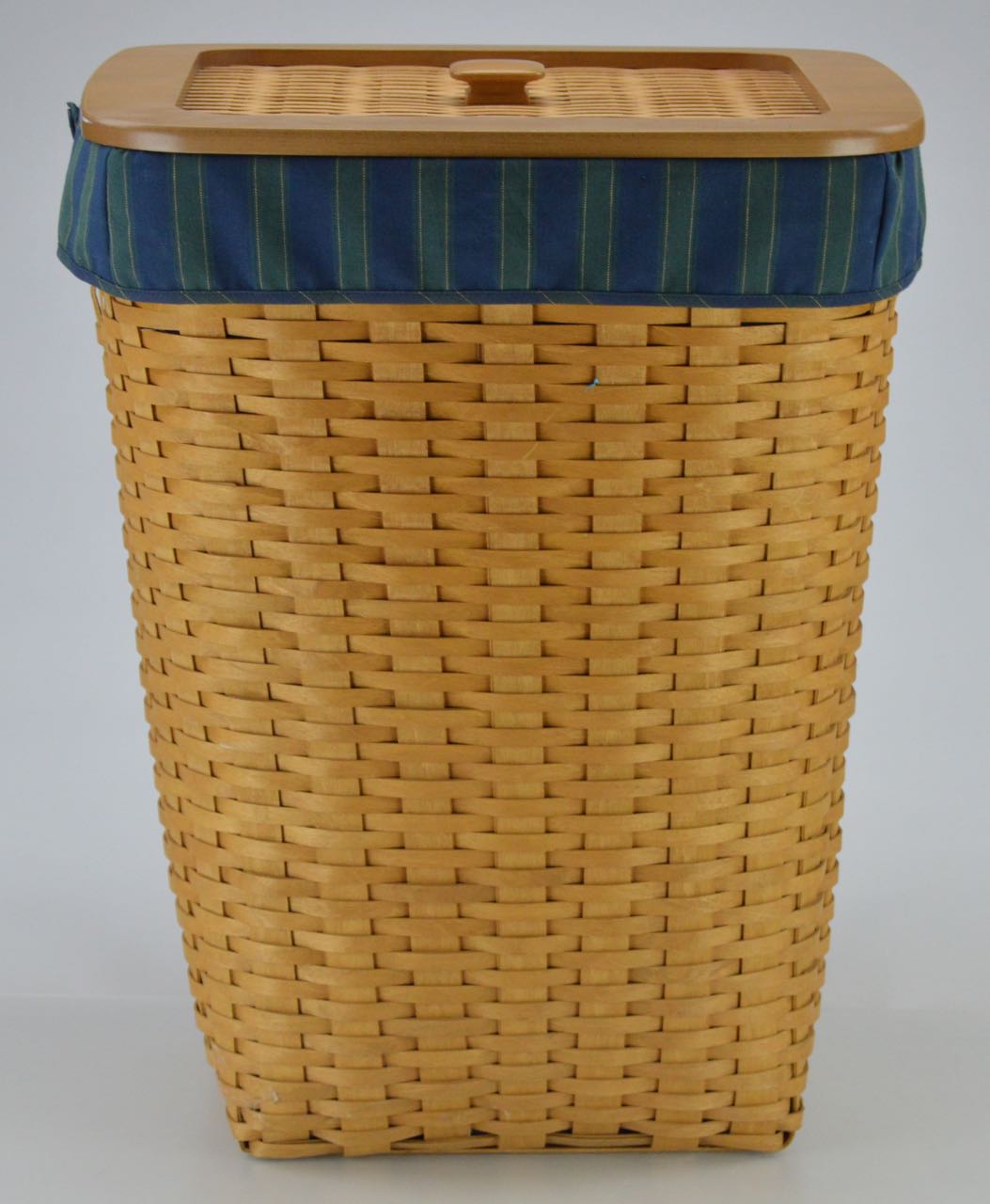 Longaberger 2005 Large Hamper Basket with OverTheEdge Liner Protector