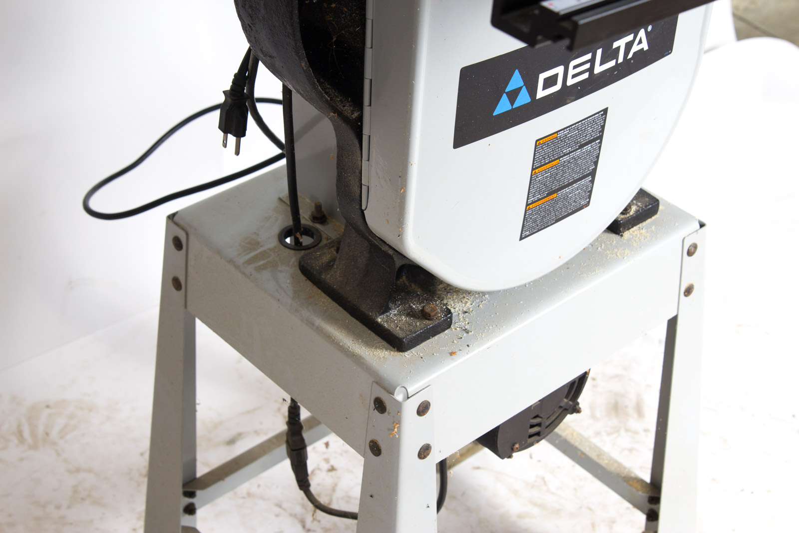 Delta Model 28276 14Inch Band Saw with Stand EBTH