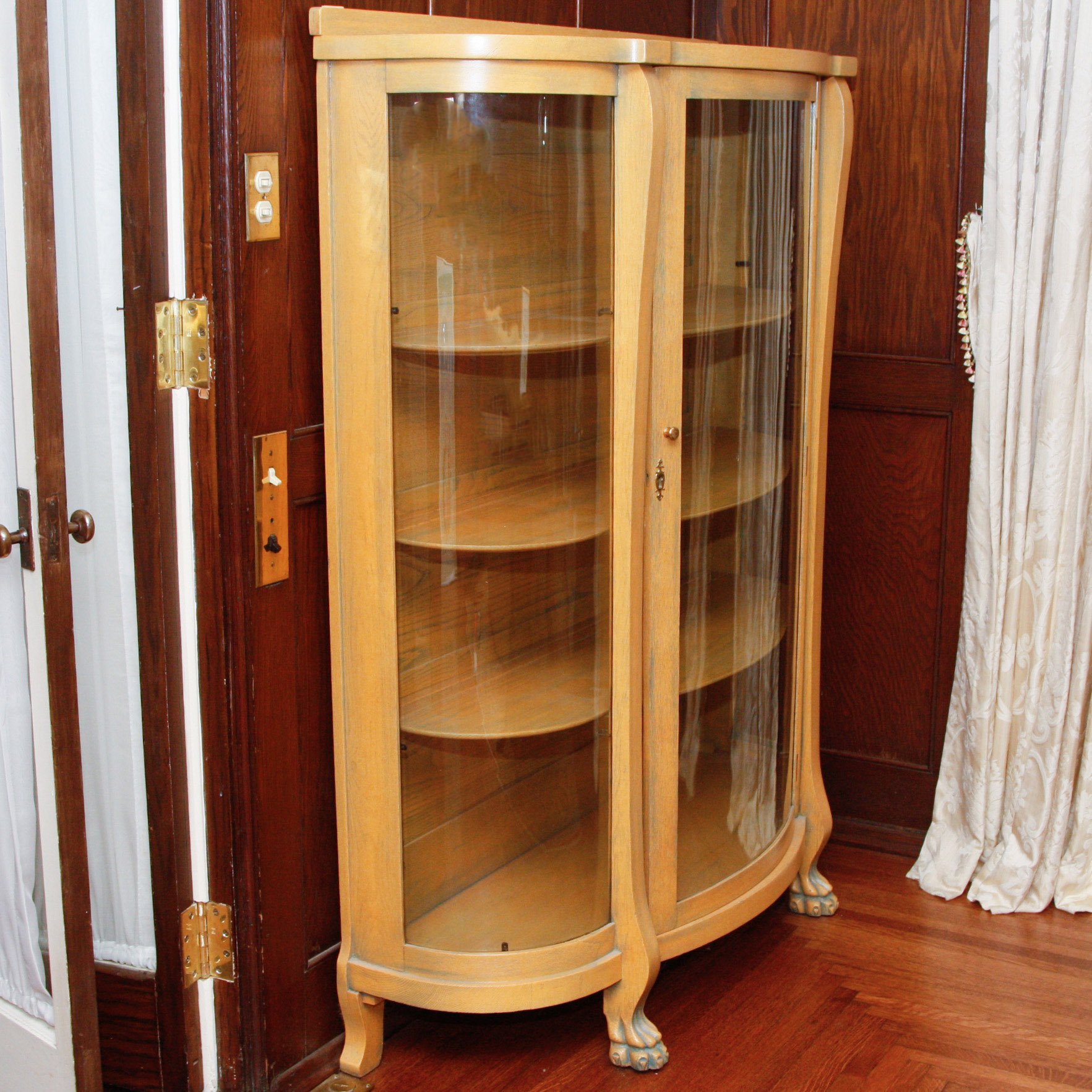 Antique Oak Curio with Curved Glass Front EBTH