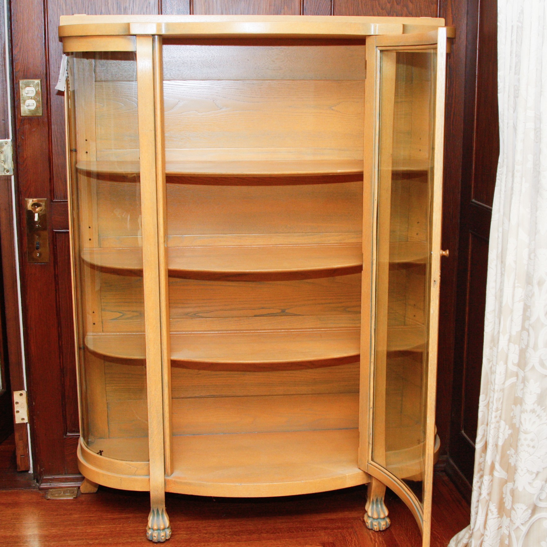 Antique Oak Curio with Curved Glass Front EBTH