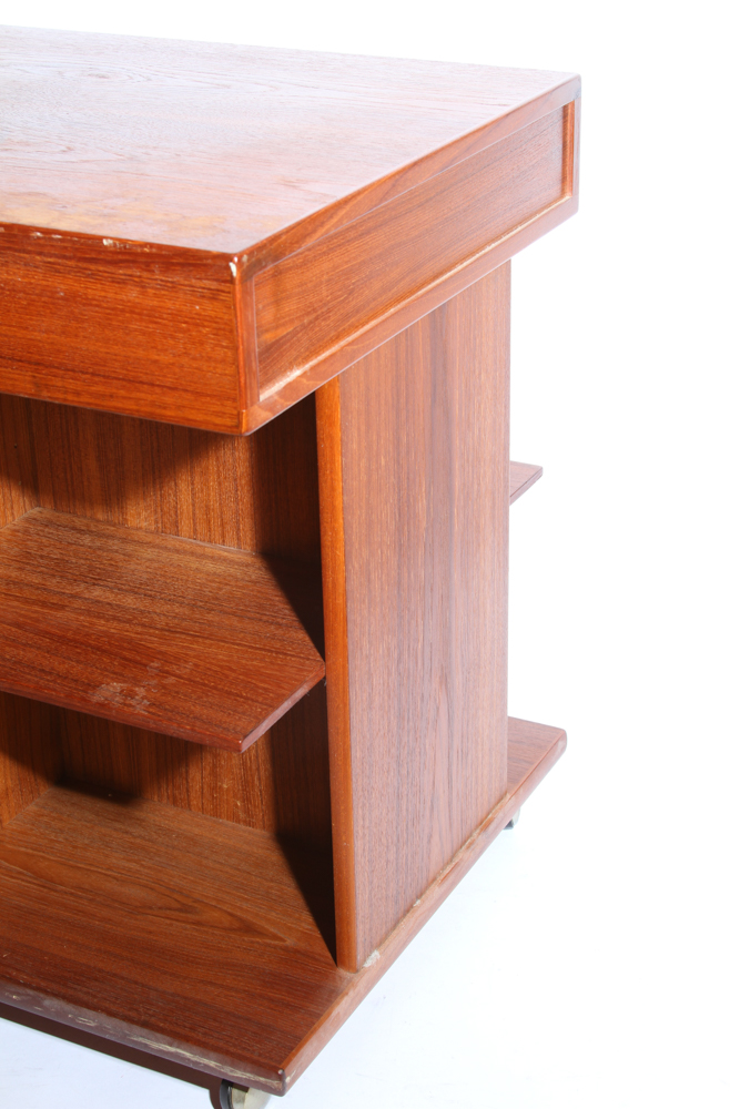 Solid Wood Rolling End Table with Drawer EBTH