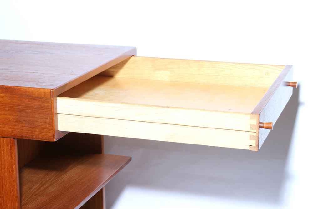 Solid Wood Rolling End Table with Drawer EBTH