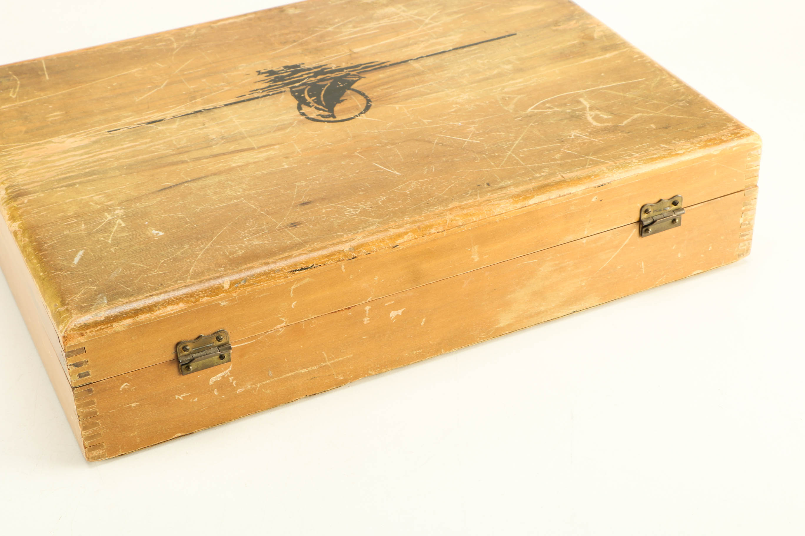 Oneida Stainless Flatware and Storage Box EBTH