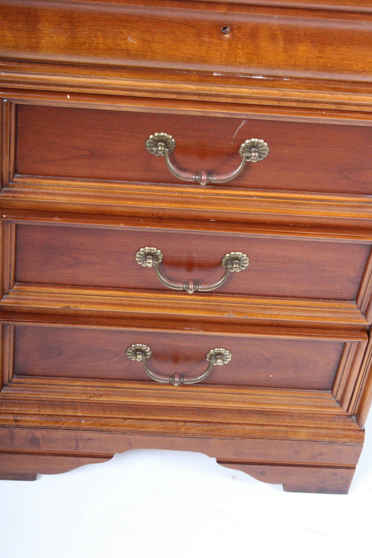 Vintage Lexington Furniture Maple Wood Desk EBTH