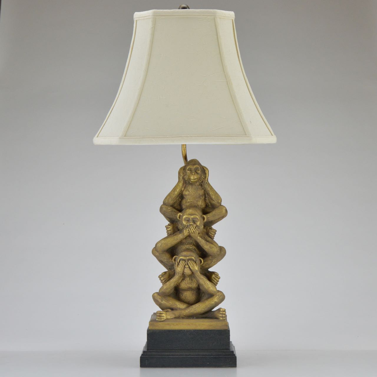 3 monkeys lamp